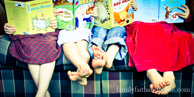 Family-Fun-Kids-Reading-on-Couch