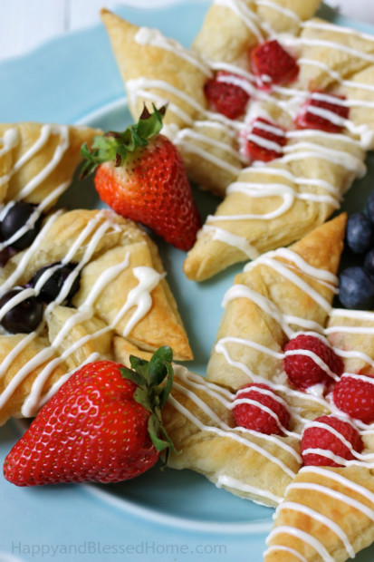 Cream Cheese and White Chocolate Pinwheels with Berries - Happy and ...